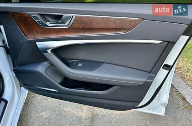 Седан Audi A6 2019 в 