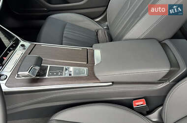 Седан Audi A6 2023 в 