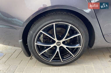 Седан Audi A6 2004 в 