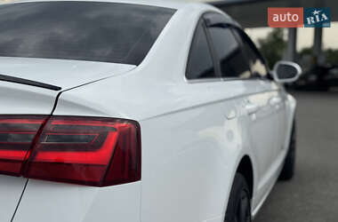 Седан Audi A6 2012 в 