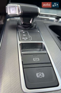 Универсал Audi A6 2019 в 