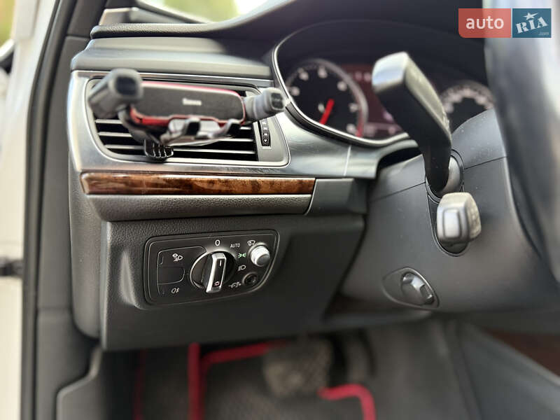 Седан Audi A6 2011 в Николаеве