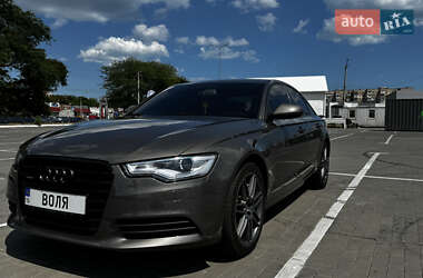 Седан Audi A6 2012 в 