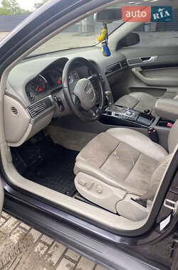 Седан Audi A6 2004 в 