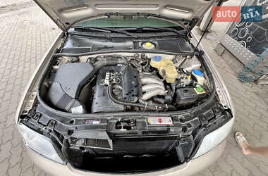Седан Audi A6 1998 в 