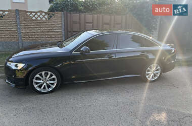 Седан Audi A6 2015 в 