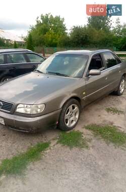 Седан Audi A6 1995 в Каменке-Бугской