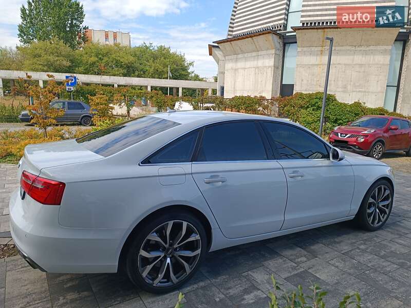 Седан Audi A6 2014 в Львові