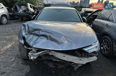 Седан Audi A6 2021 в 