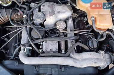 Универсал Audi A6 2001 в 