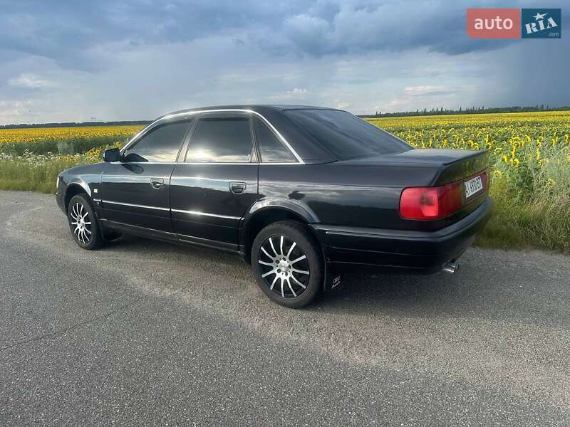 Седан Audi A6 1997 в Иванкове