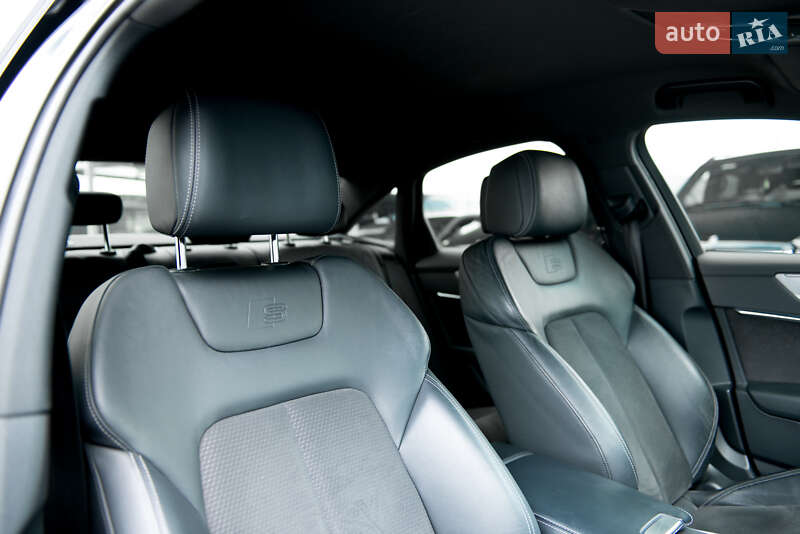 Седан Audi A6 2018 в Мукачево