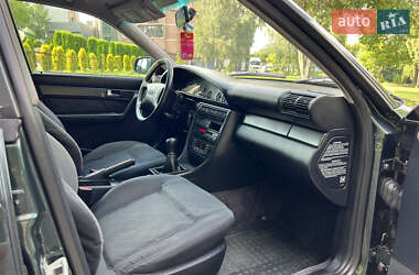 Седан Audi A6 1996 в 