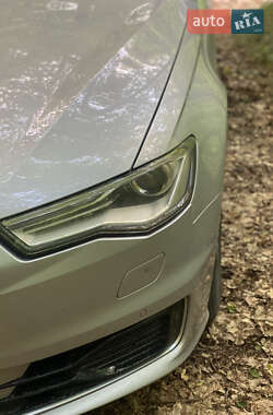 Седан Audi A6 2015 в 