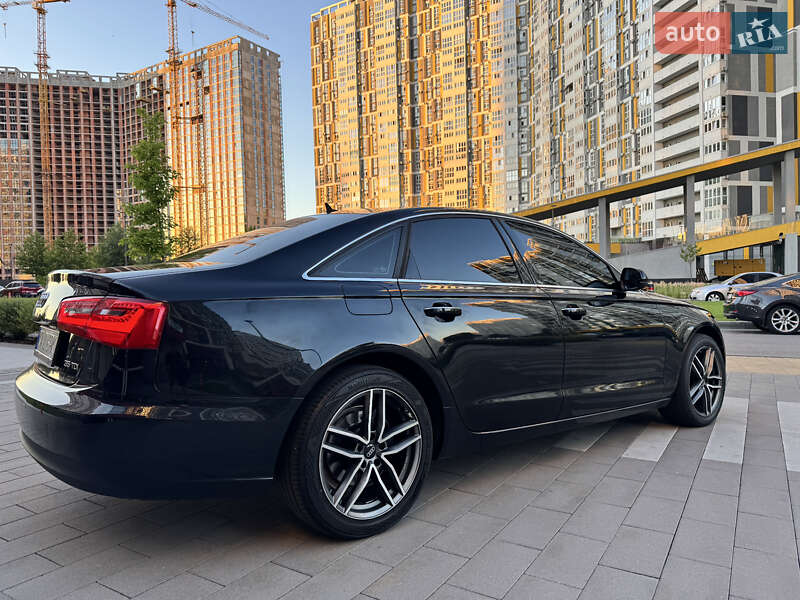 Седан Audi A6 2014 в Киеве
