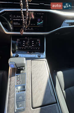 Седан Audi A6 2023 в 