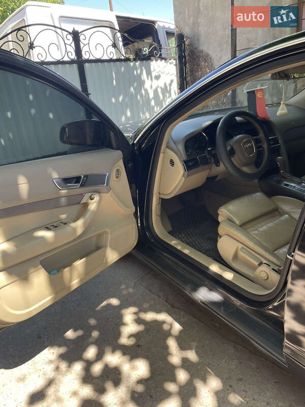 Седан Audi A6 2004 в Борщеве