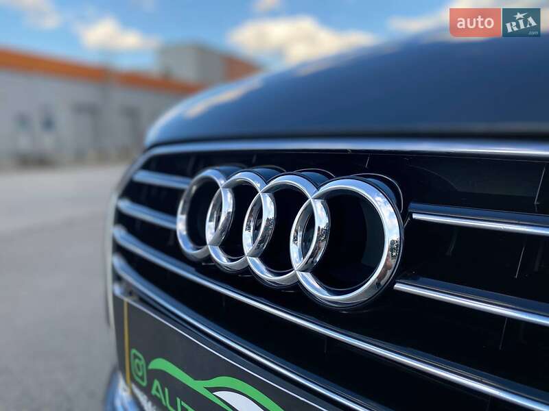 Седан Audi A6 2015 в Киеве