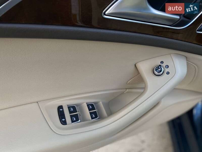 Седан Audi A6 2015 в Киеве