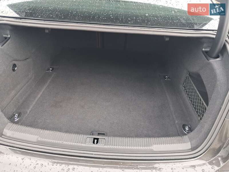 Седан Audi A6 2015 в Львові