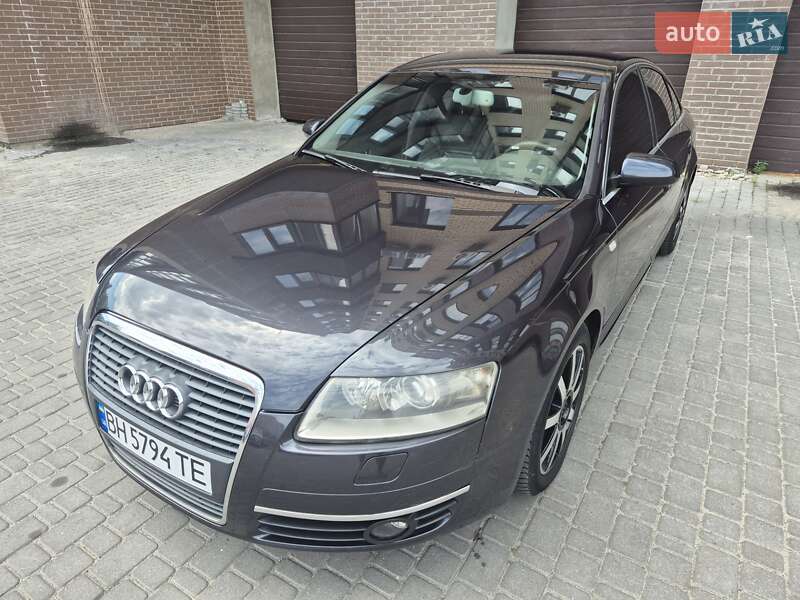 Седан Audi A6 2004 в 