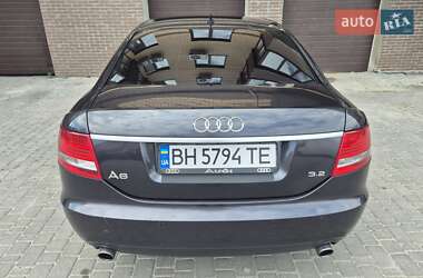 Седан Audi A6 2004 в 