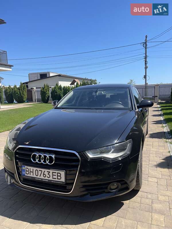 Седан Audi A6 2012 в 