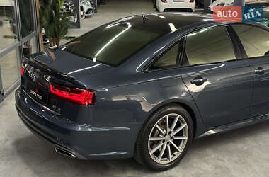 Седан Audi A6 2015 в 