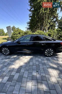 Седан Audi A6 2018 в 
