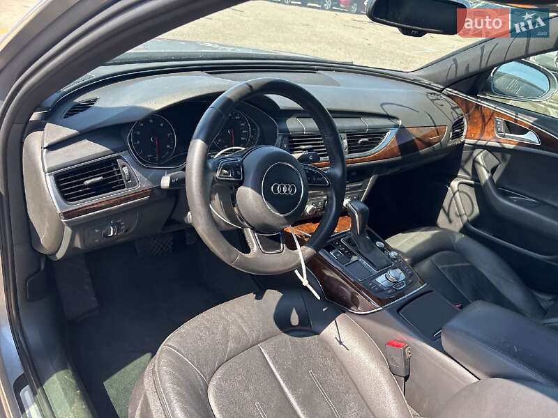 Седан Audi A6 2015 в Рівному