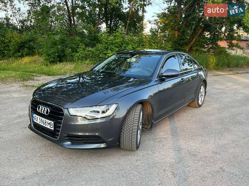 Седан Audi A6 2012 в 