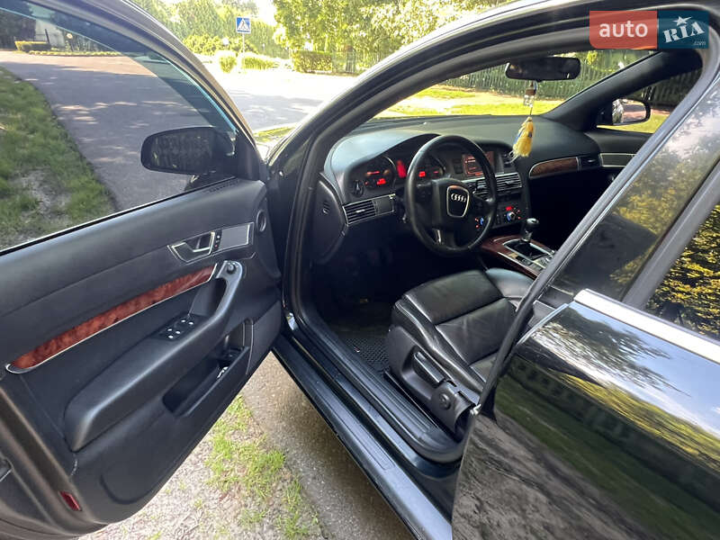Седан Audi A6 2004 в Новгород-Северском