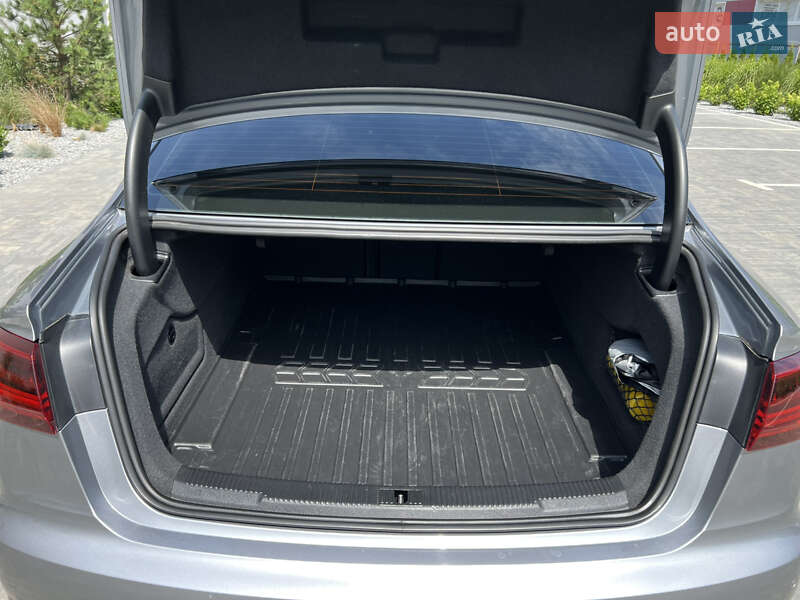 Седан Audi A6 2015 в Луцке