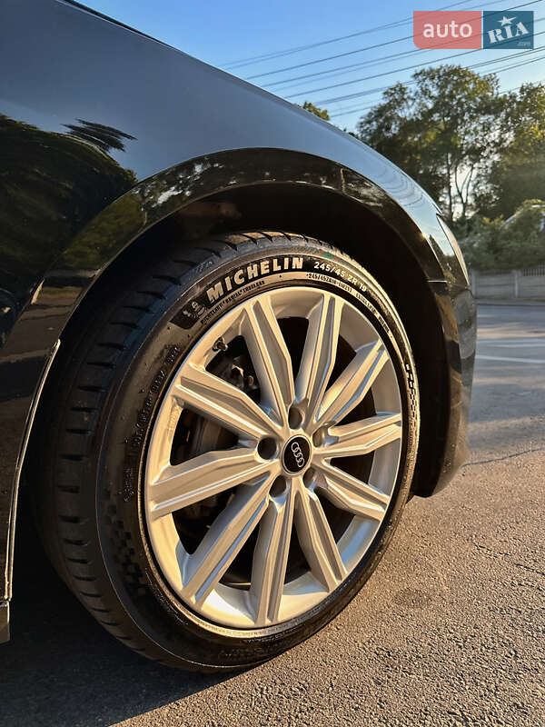 Седан Audi A6 2023 в Виннице