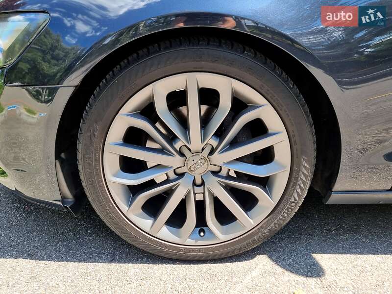 Седан Audi A6 2012 в Киеве