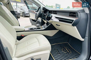 Седан Audi A6 2019 в 