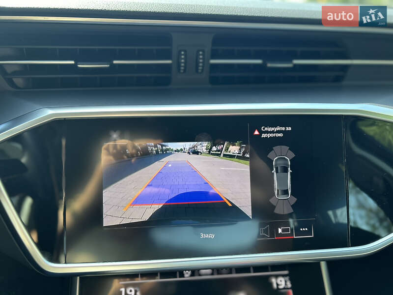 Седан Audi A6 2021 в Чопе