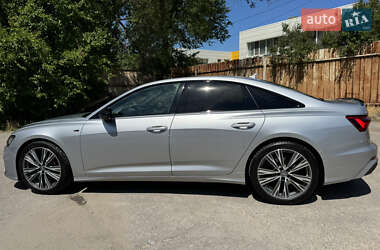 Седан Audi A6 2019 в 