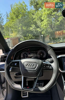 Седан Audi A6 2019 в 