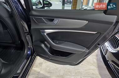 Седан Audi A6 2021 в 
