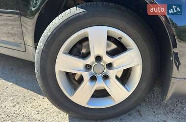 Седан Audi A6 2001 в 