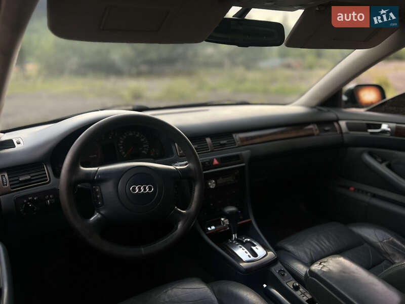 Седан Audi A6 2001 в Межгорье