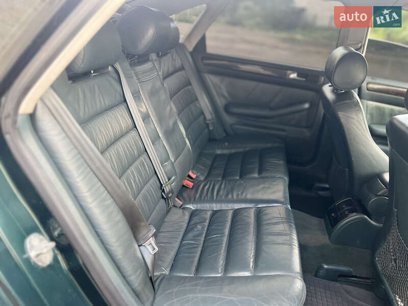 Седан Audi A6 2001 в Межгорье