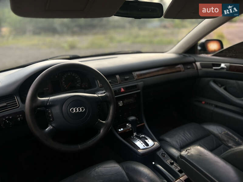 Седан Audi A6 2001 в Межгорье