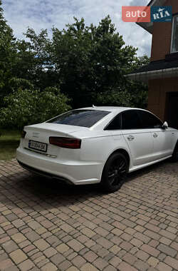 Седан Audi A6 2015 в 