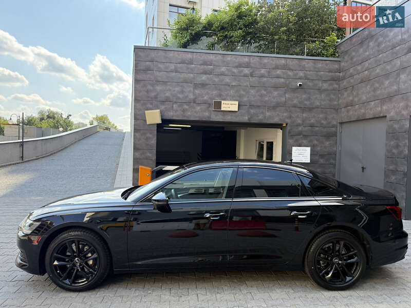Седан Audi A6 2023 в Киеве