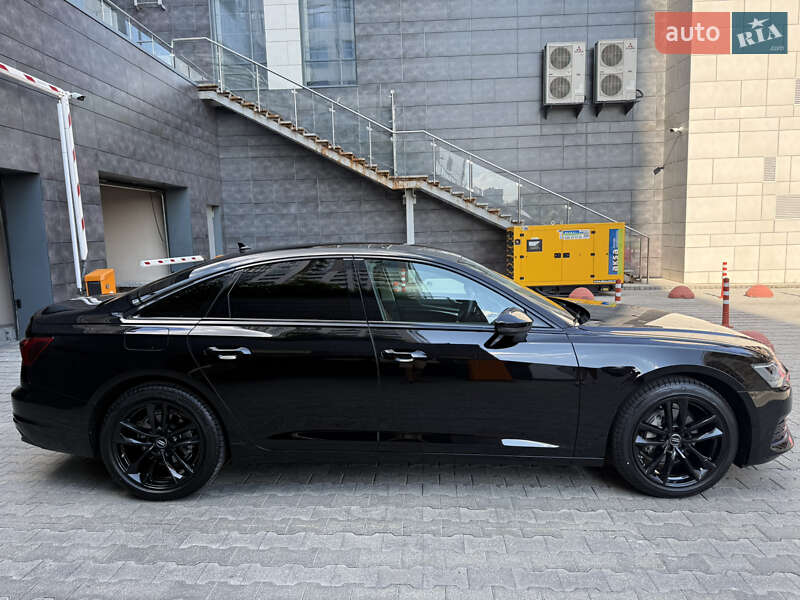 Седан Audi A6 2023 в Киеве