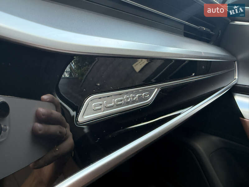 Седан Audi A6 2023 в Киеве