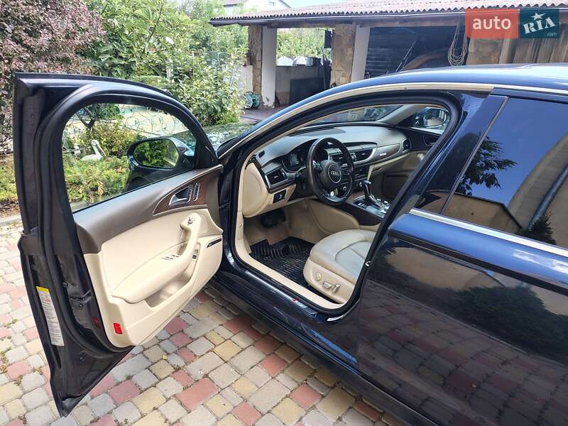 Седан Audi A6 2015 в 