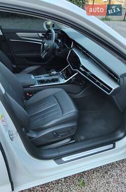 Седан Audi A6 2021 в 
